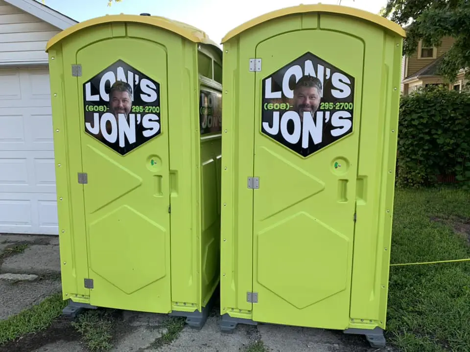 Lynn_Schoeni_450361548_797866912511779_8271244555265070598_n Two yellow Lon's Jons